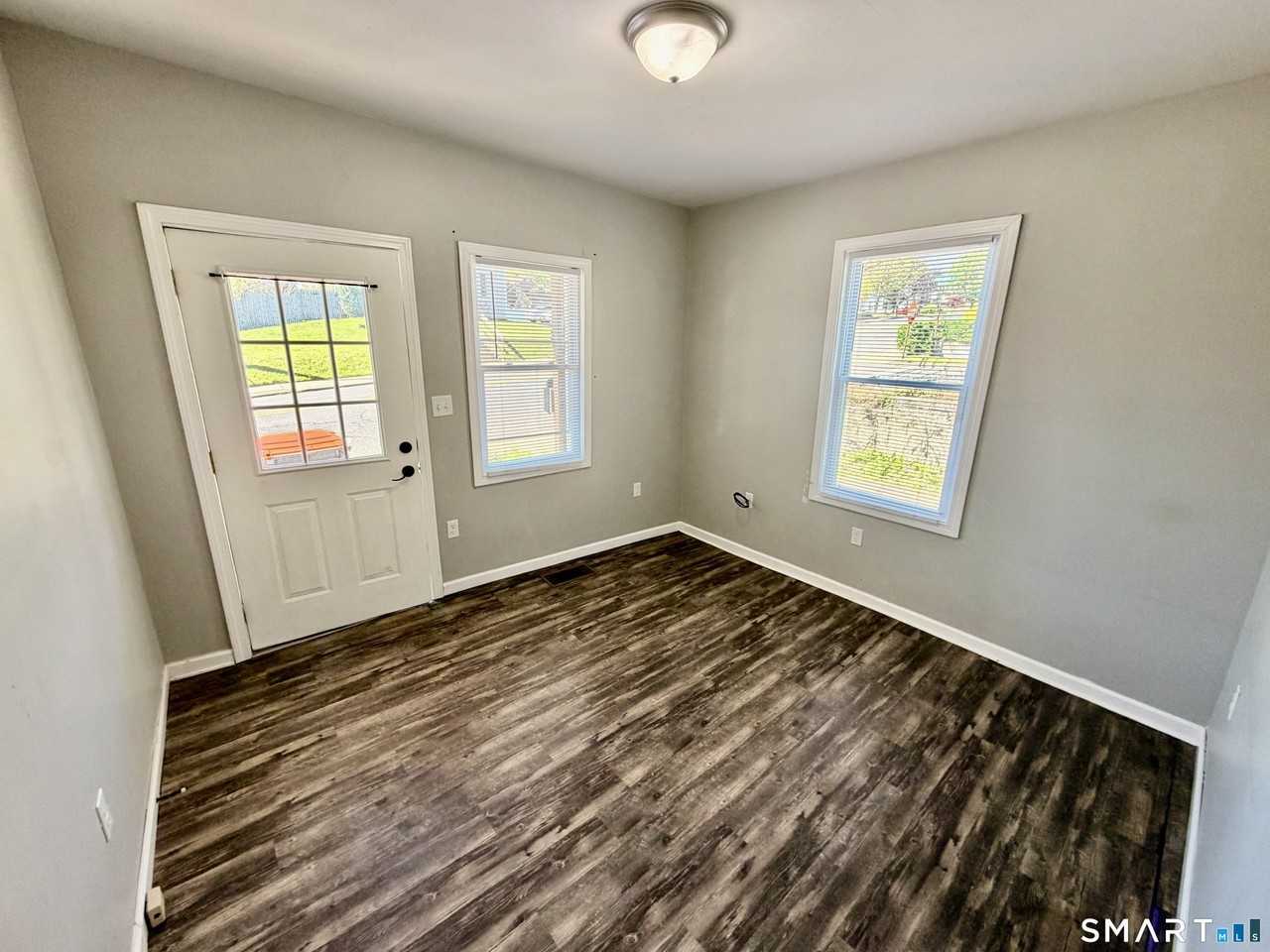 151 W Center St - Photo 3 of 11