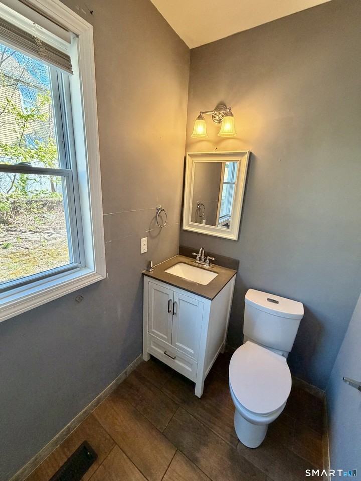 151 W Center St - Photo 6 of 11