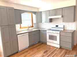 featured image of 3 Carmen St #3
