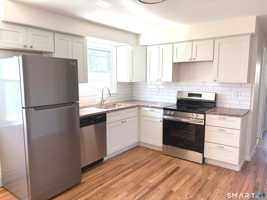 featured image of 3 Carmen St #5