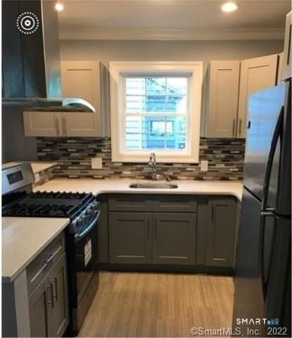 206 Scofield Ave - Photo 2 of 4