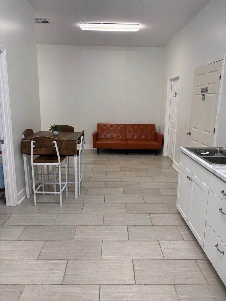 1211 W Main St - Photo 3 of 14