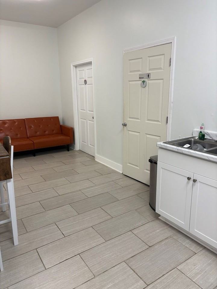 1211 W Main St - Photo 4 of 14