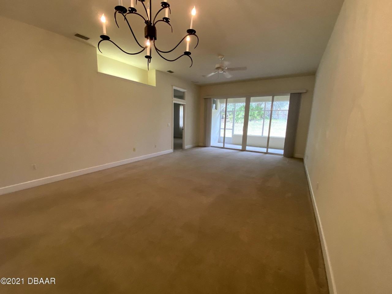 1427 Carlow Cir - Photo 5 of 11