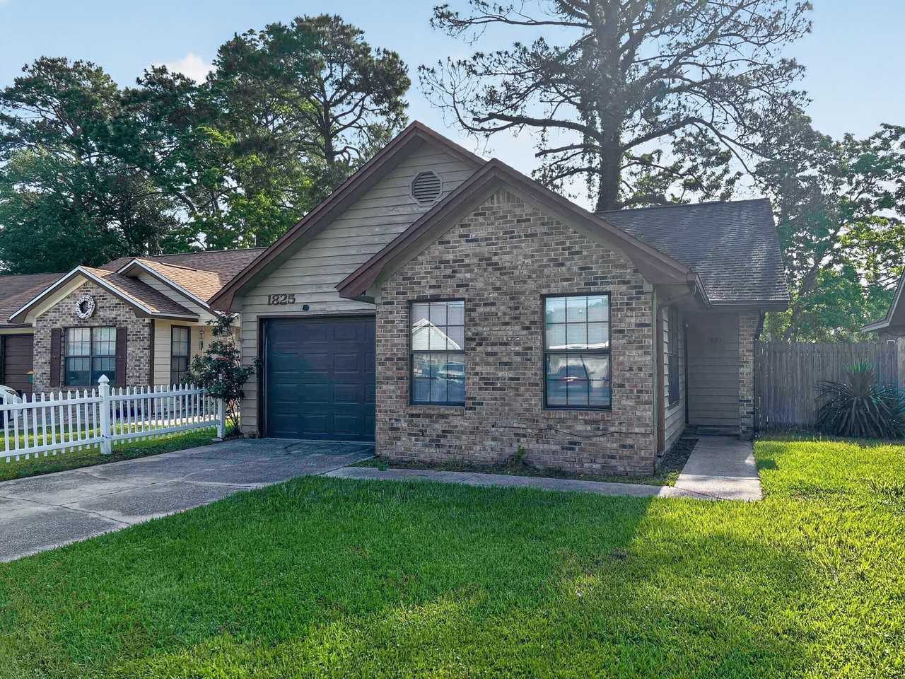 1825 Hunters Path - Photo 2 of 13
