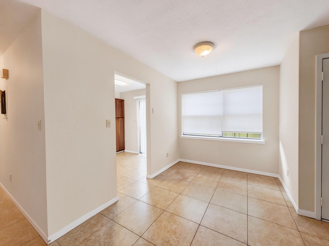1825 Hunters Path - Photo 3 of 13