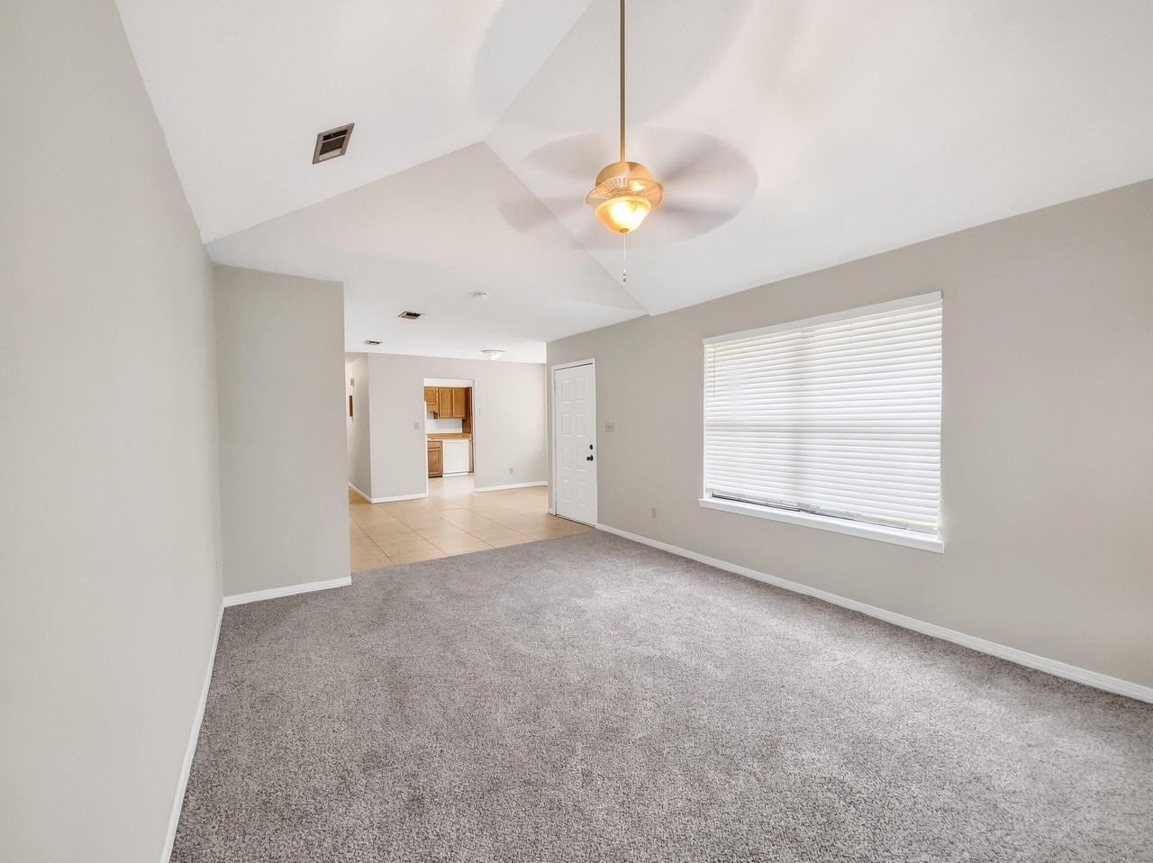 1825 Hunters Path - Photo 4 of 13