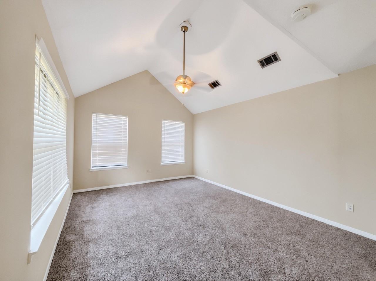 1825 Hunters Path - Photo 5 of 13