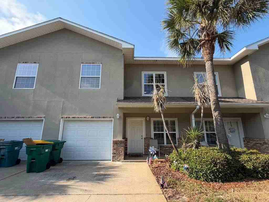 1529 Bentley Cir
