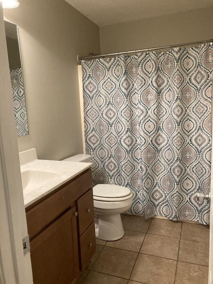 285 Willow Ave - Photo 7 of 10