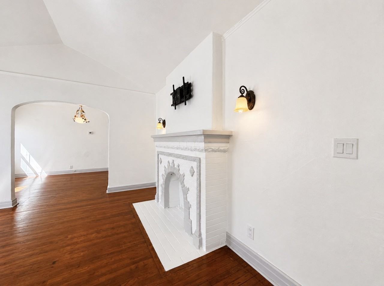 939 East Dr #939 - Photo 3 of 22