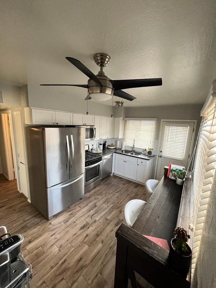 909 E Marlette Ave Apt 3 - Photo 5 of 11