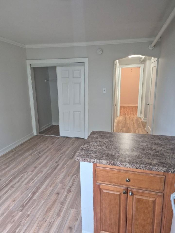 5210-14 S. Woodlawn - Photo 7 of 11