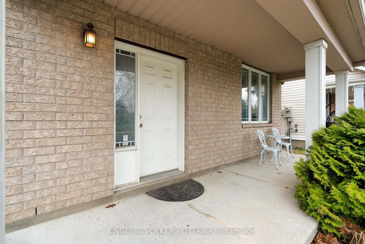 126 Ashmore Dr - Photo 3 of 35