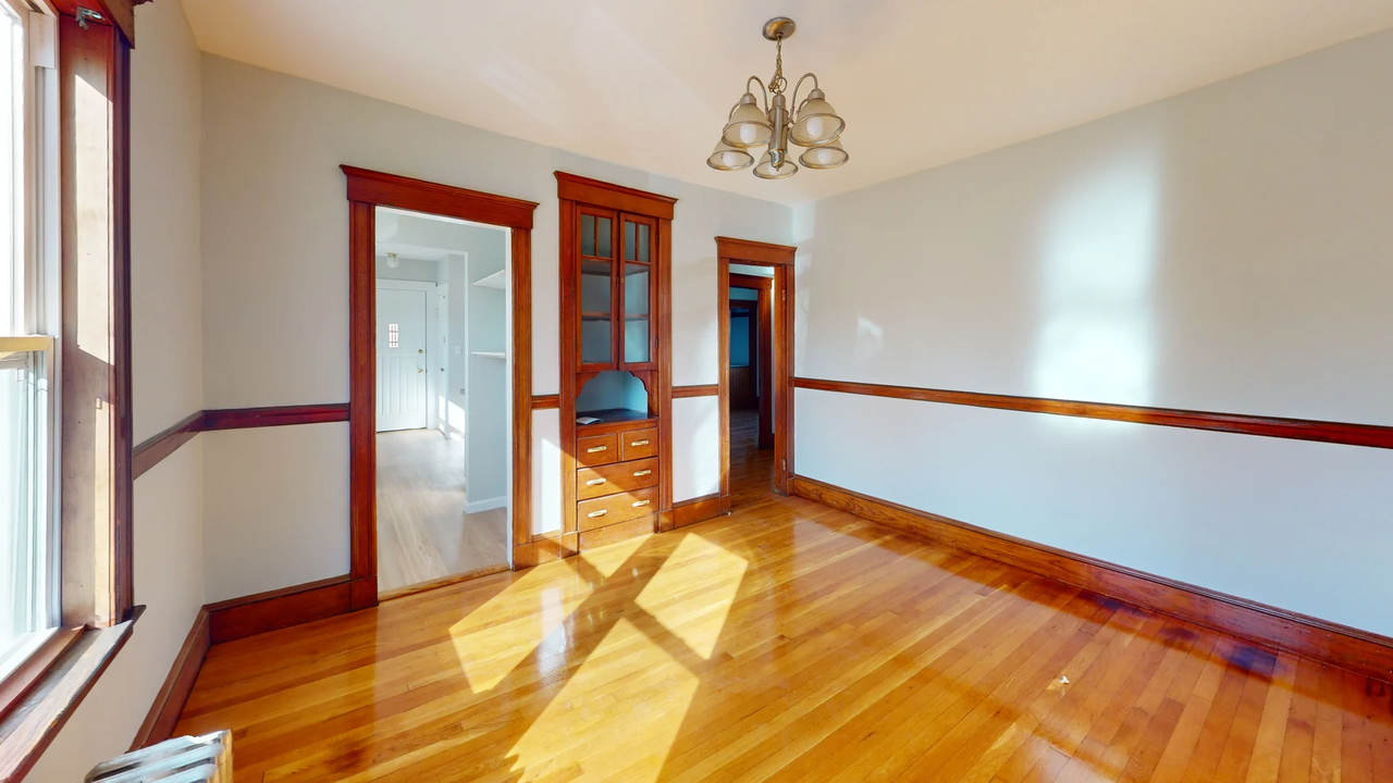 895 Canterbury St #897 - Photo 4 of 10