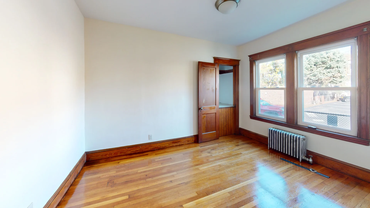 895 Canterbury St #897 - Photo 5 of 10