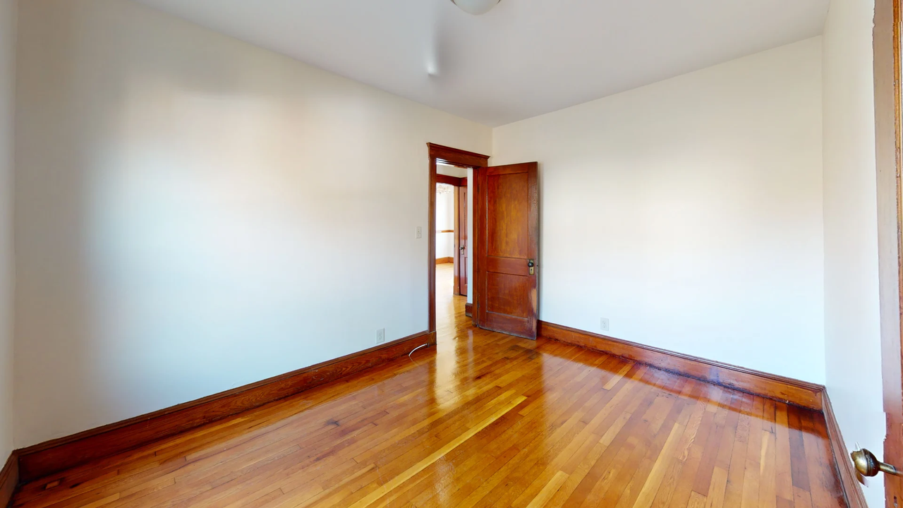 895 Canterbury St #897 - Photo 7 of 10