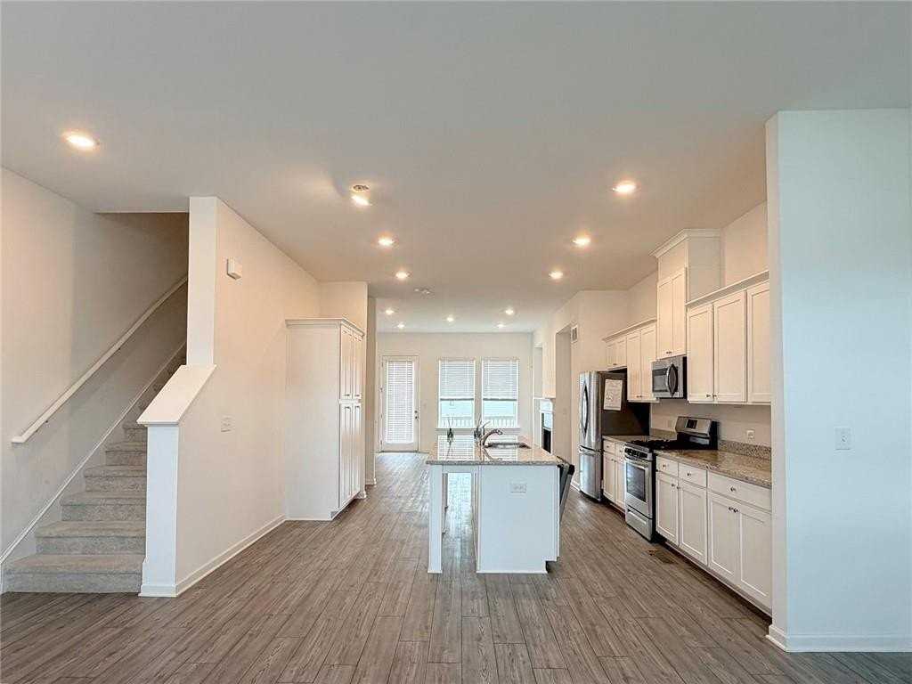 711 Cordele Ln - Photo 2 of 20