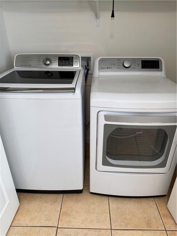 1020 Dassow Ct - Photo 7 of 21