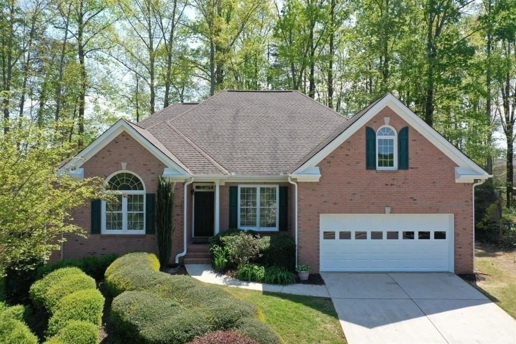 4735 Dartmoor Ln - Photo 2 of 19