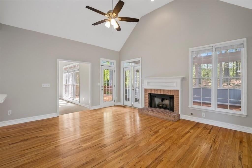 4735 Dartmoor Ln - Photo 6 of 19