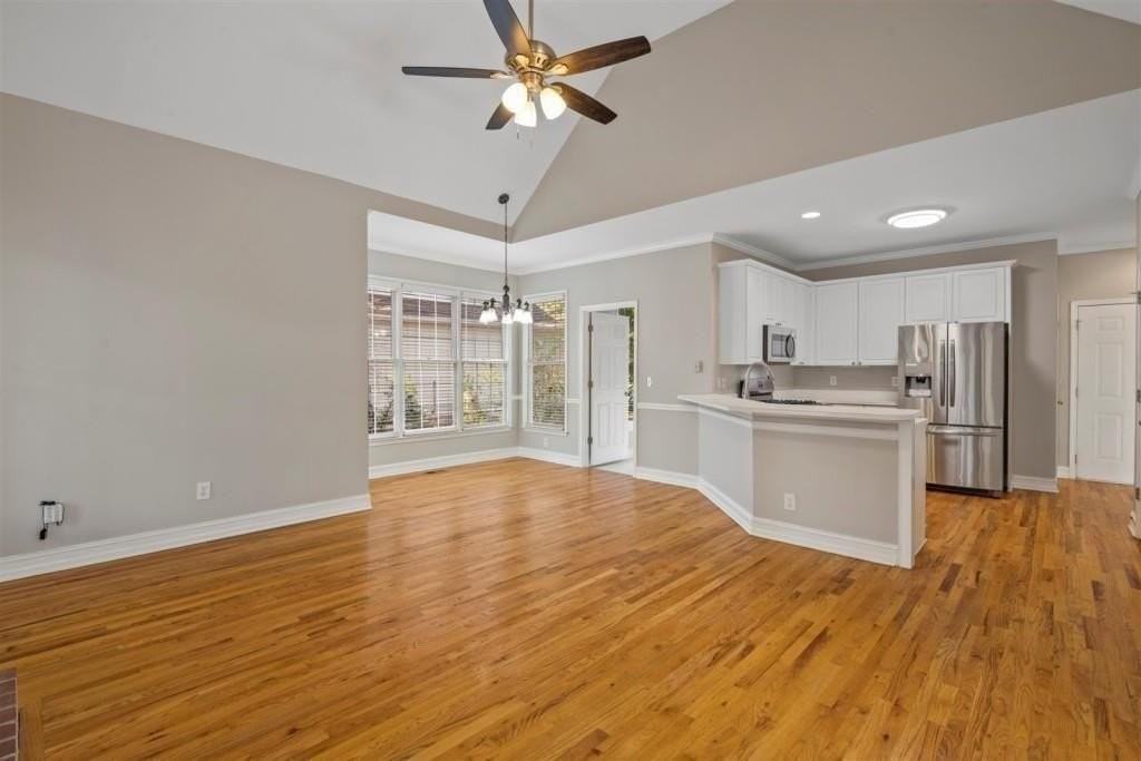 4735 Dartmoor Ln - Photo 7 of 19
