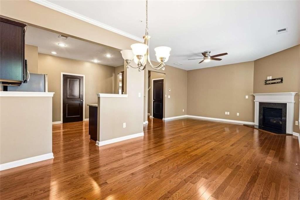 3378 Vintage Cir Se - Photo 2 of 20