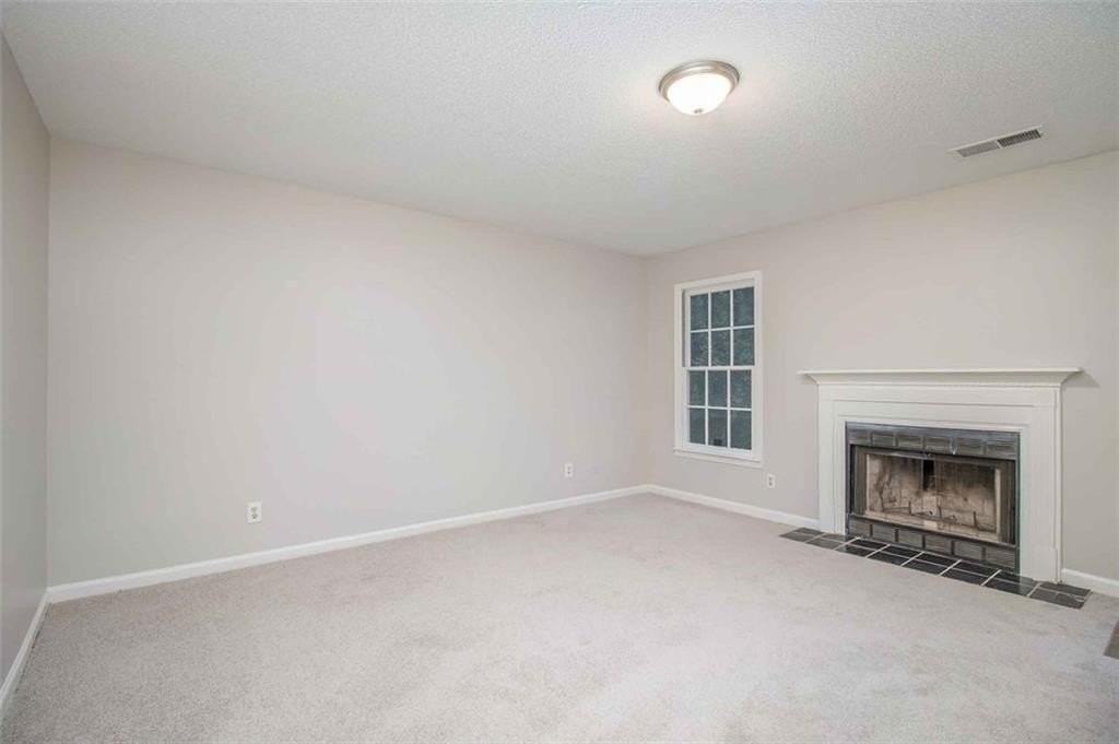 1560 Red Briar Way - Photo 2 of 8