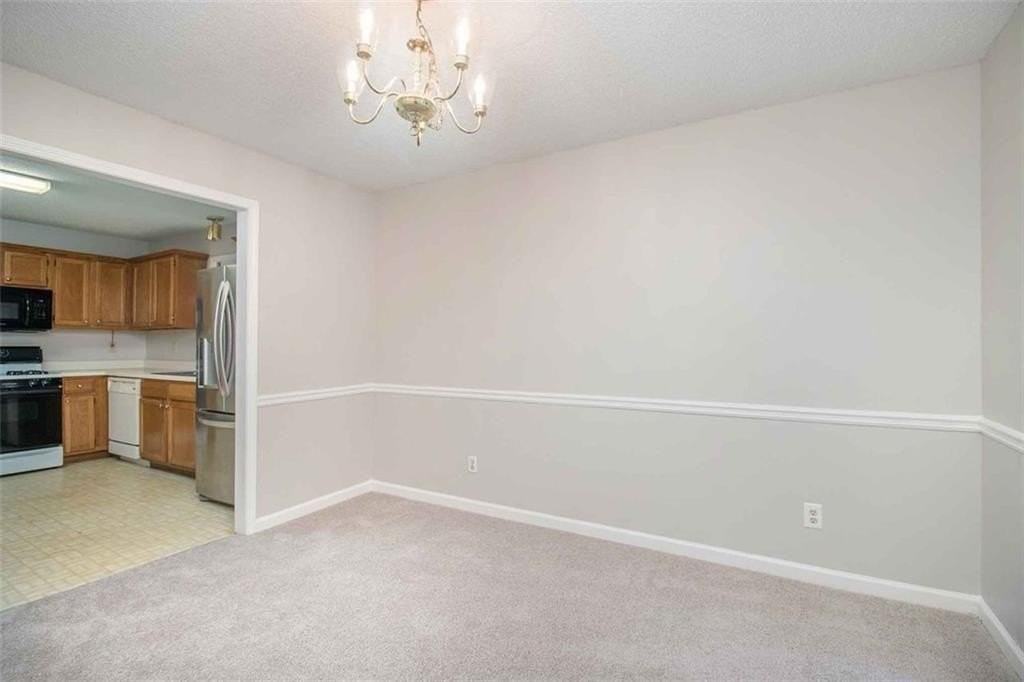 1560 Red Briar Way - Photo 4 of 8