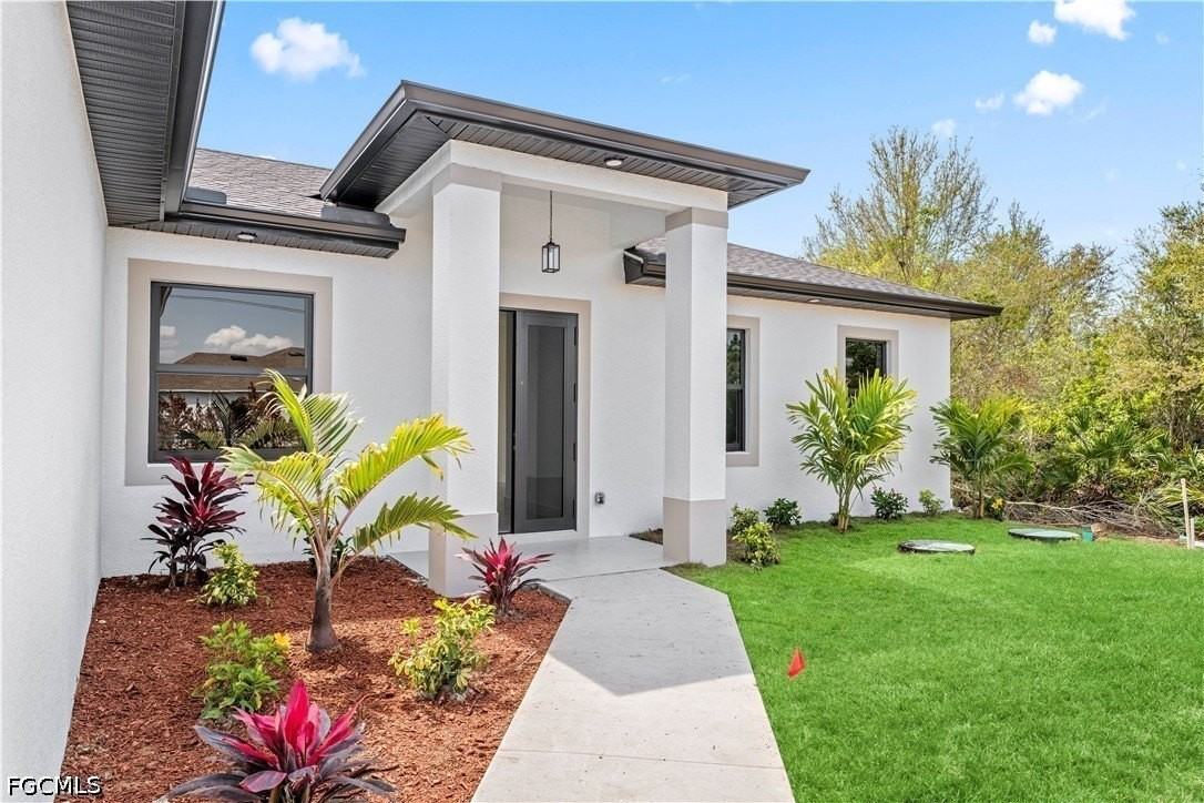 2705 Darlene Pl - Photo 3 of 36