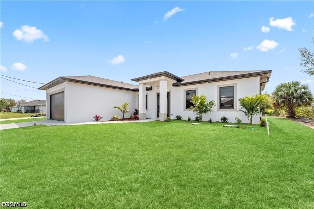 2705 Darlene Pl - Photo 5 of 36