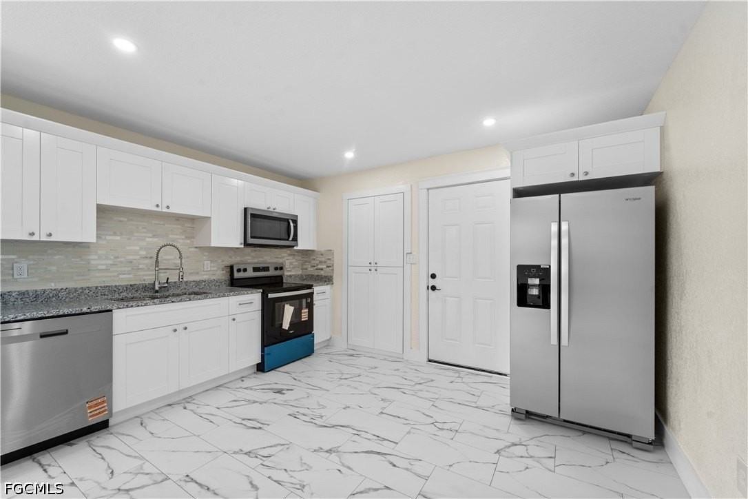 27160 Chula Vista Dr - Photo 4 of 19