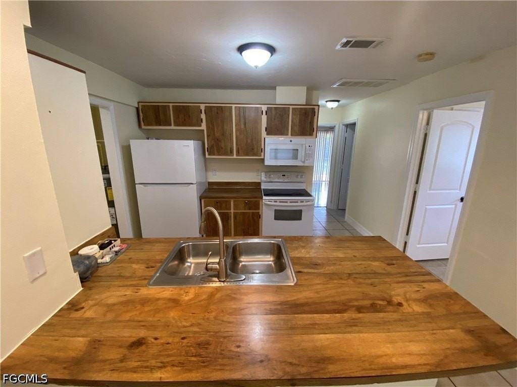 1247 Sw Santa Barbara Pl #1301 - Photo 4 of 21