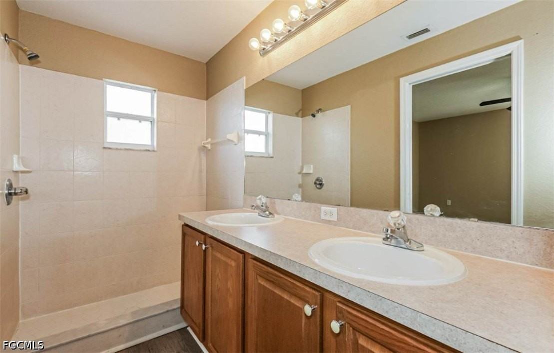 140 Sw 29th St - Photo 3 of 15