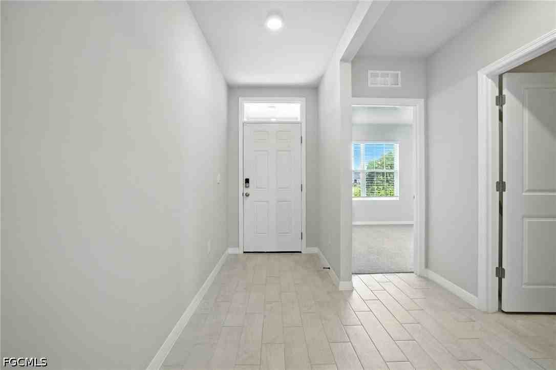 2465 Nw 9th St - Photo 2 of 36