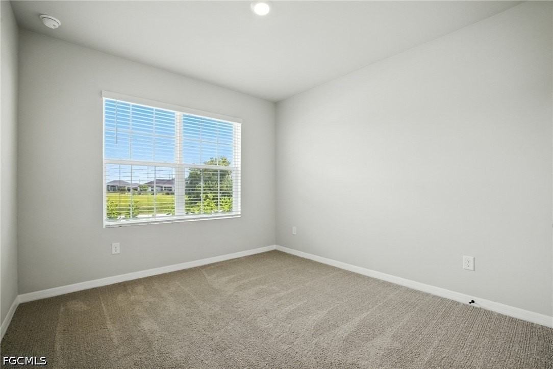 2465 Nw 9th St - Photo 3 of 36