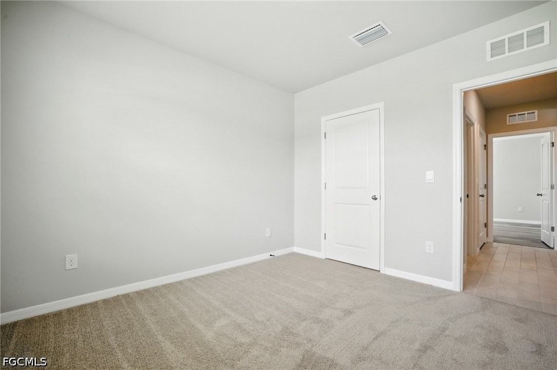 2465 Nw 9th St - Photo 4 of 36