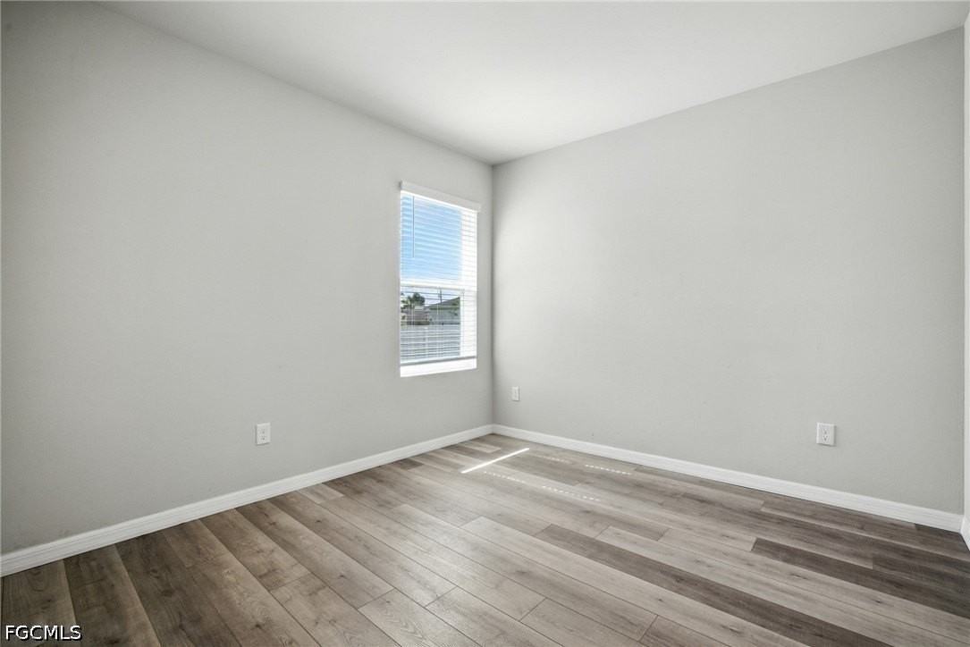 2465 Nw 9th St - Photo 7 of 36