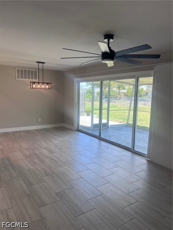 5215 Rutland Ct - Photo 4 of 11