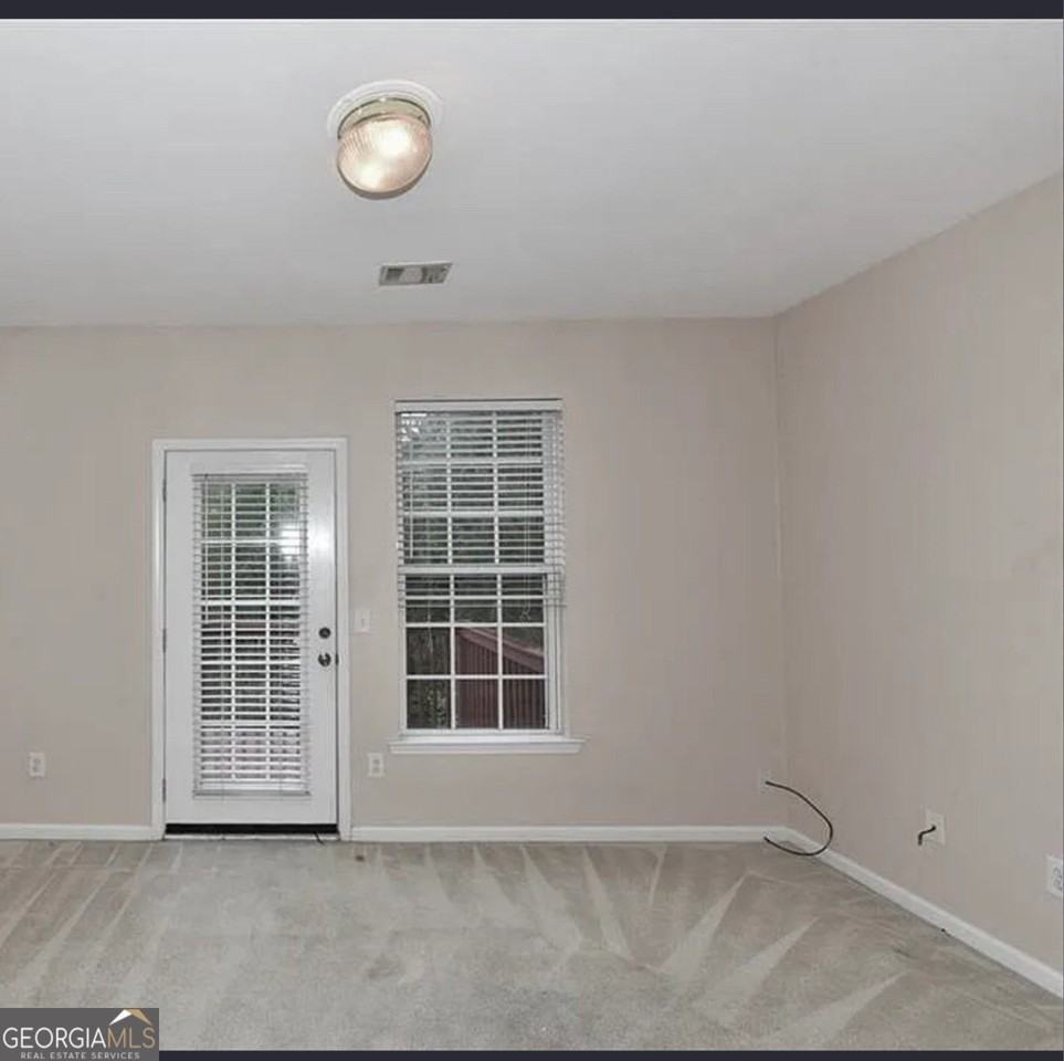 3266 Mill Springs Cir - Photo 6 of 17