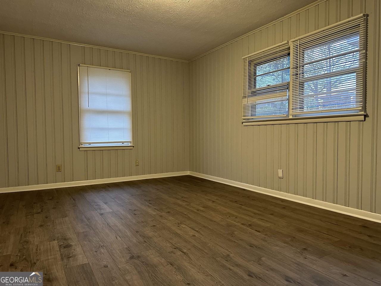 4522 Ridge Dr - Photo 3 of 11