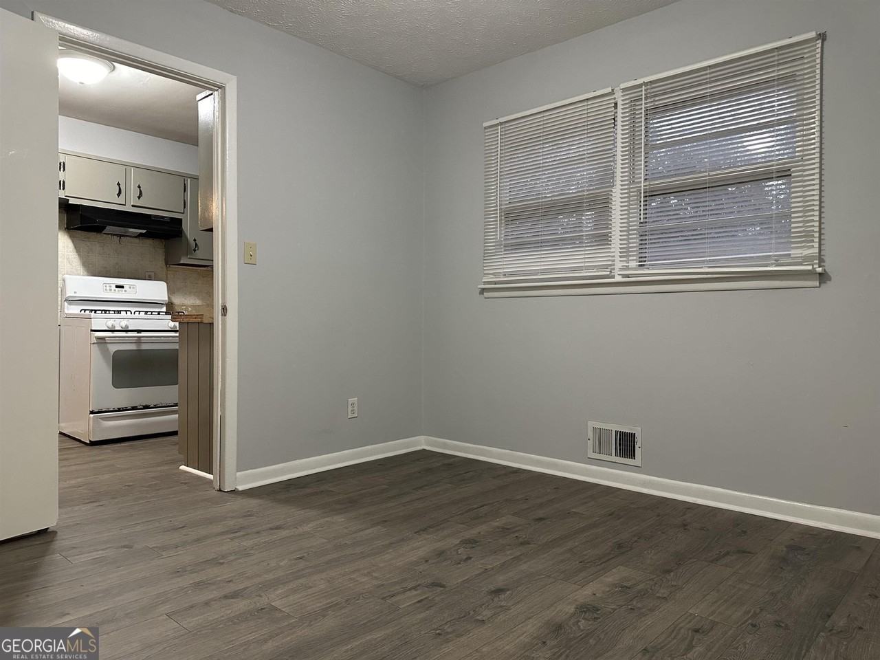 4522 Ridge Dr - Photo 4 of 11