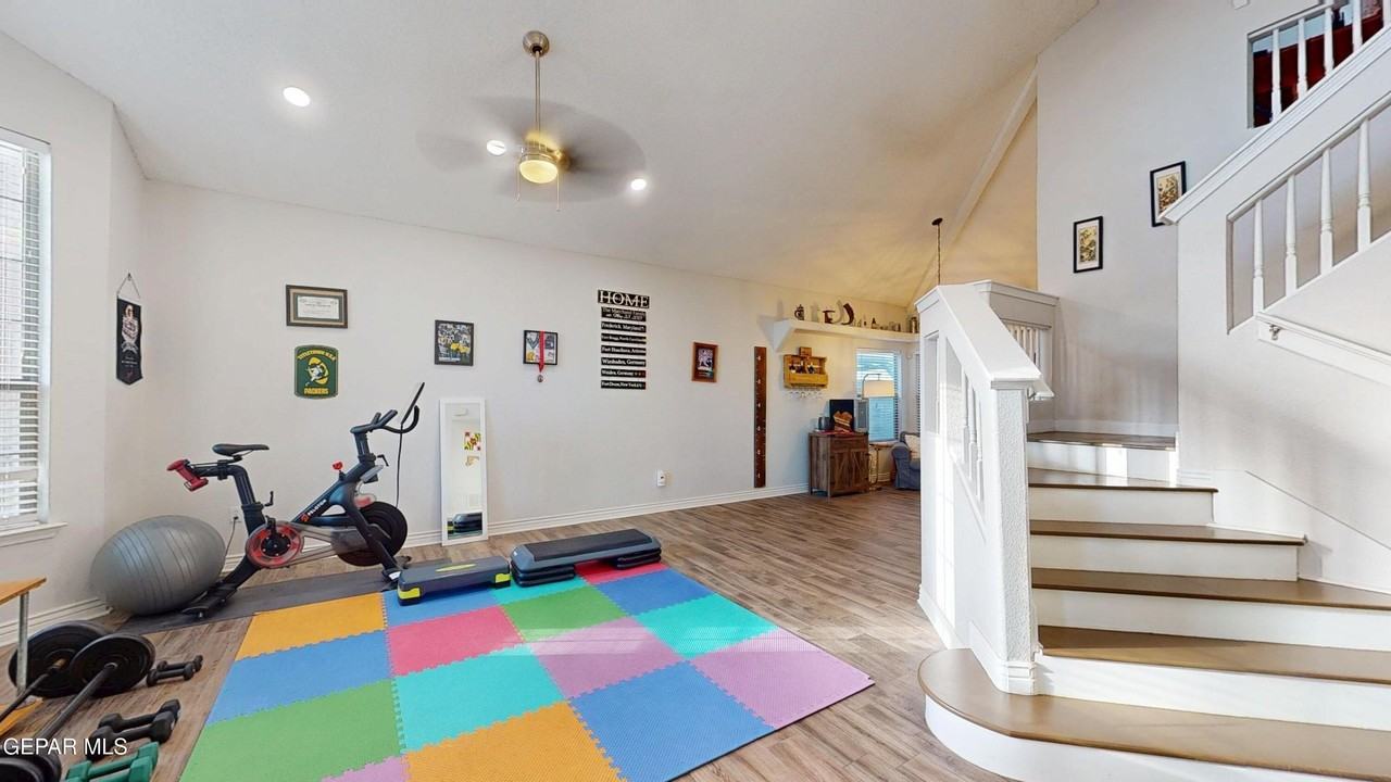 3249 Emerald Point Dr - Photo 2 of 44