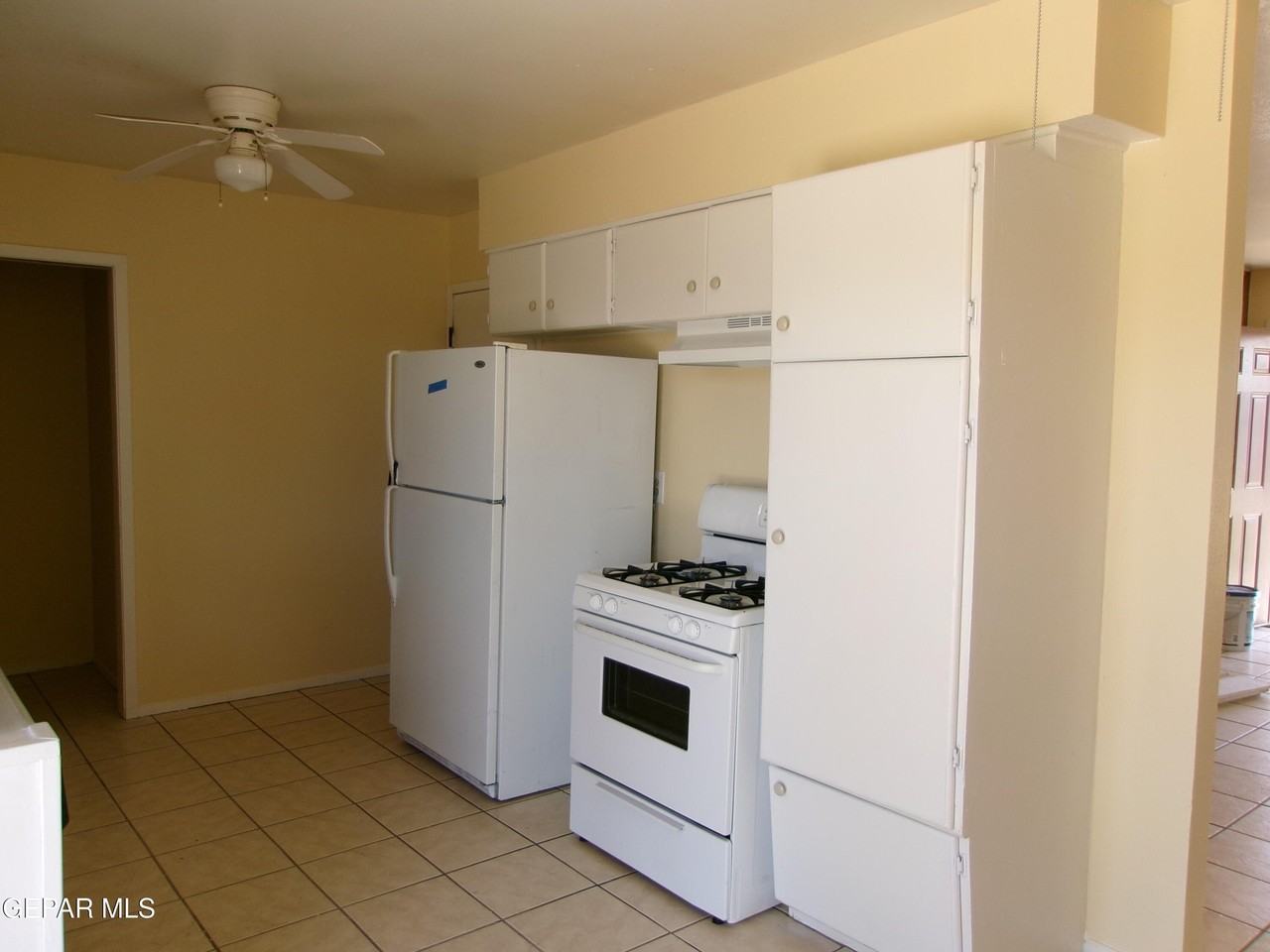 10037 Oakwood Dr - Photo 6 of 14