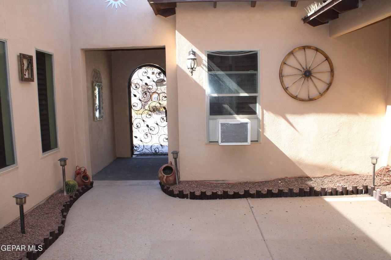 7316 Brays Landing Dr - Photo 4 of 29