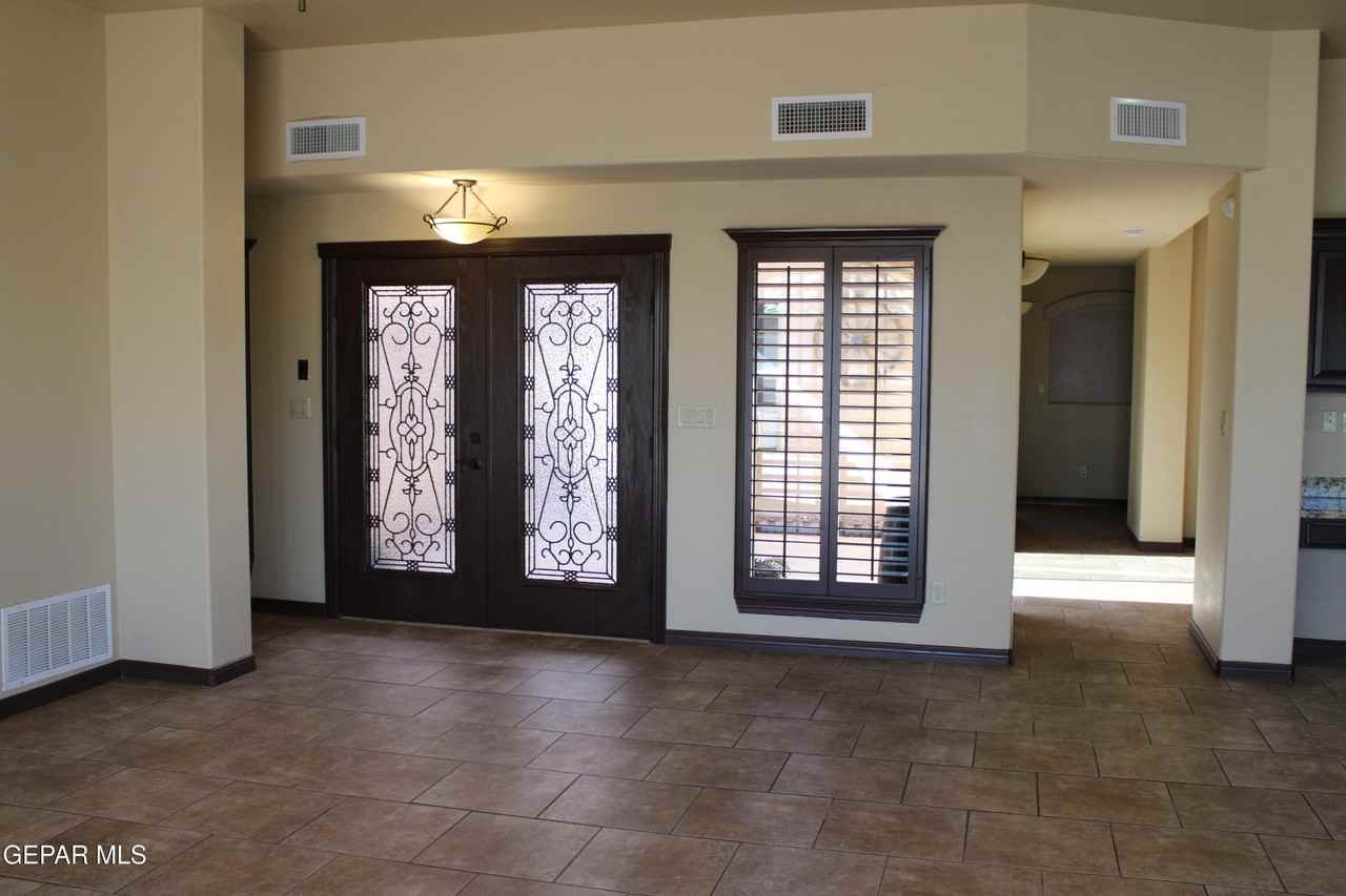7316 Brays Landing Dr - Photo 5 of 29