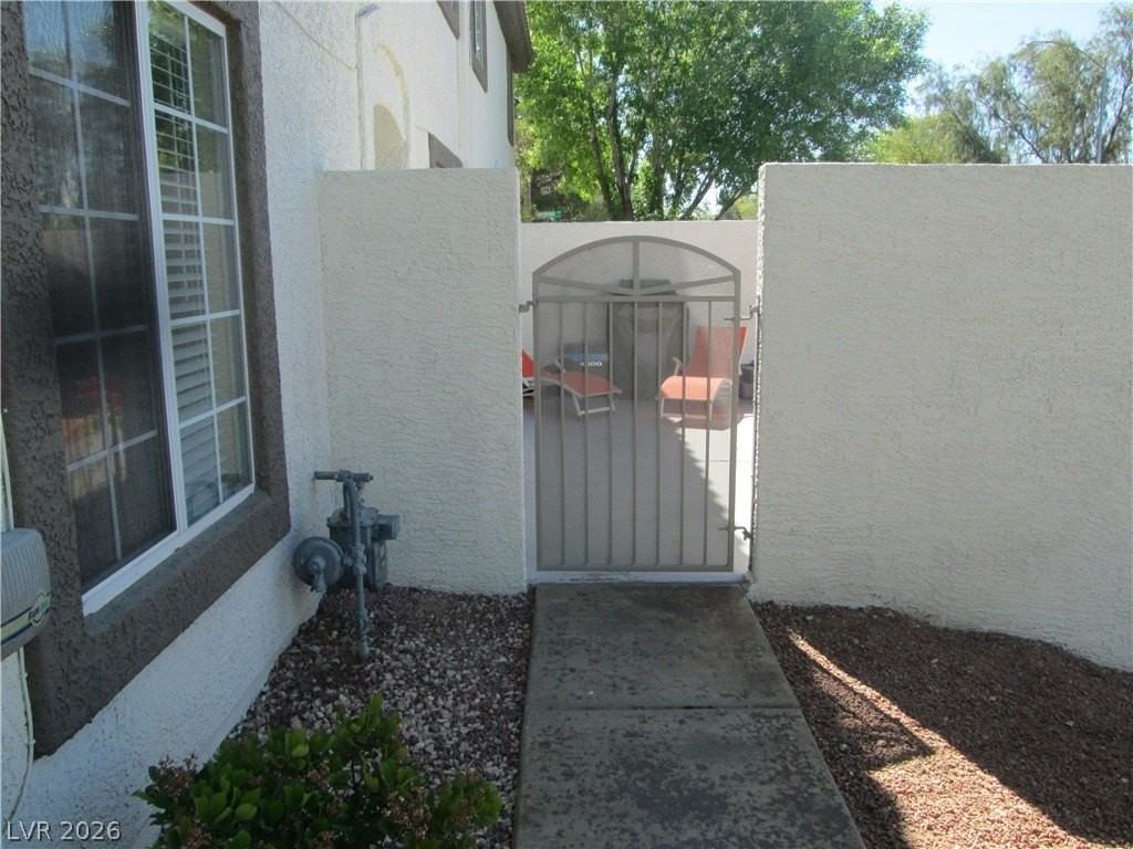 221 Luninborg St - Photo 2 of 9