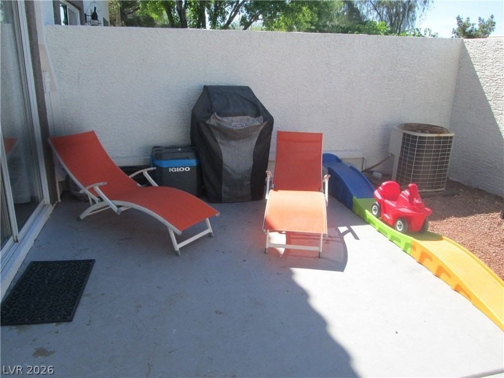 221 Luninborg St - Photo 3 of 9