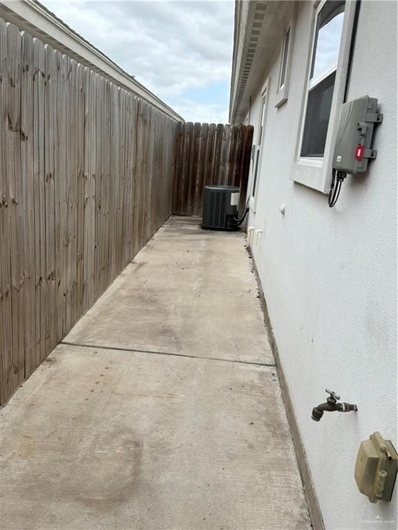 904 W Carmel Ave #3 - Photo 3 of 11