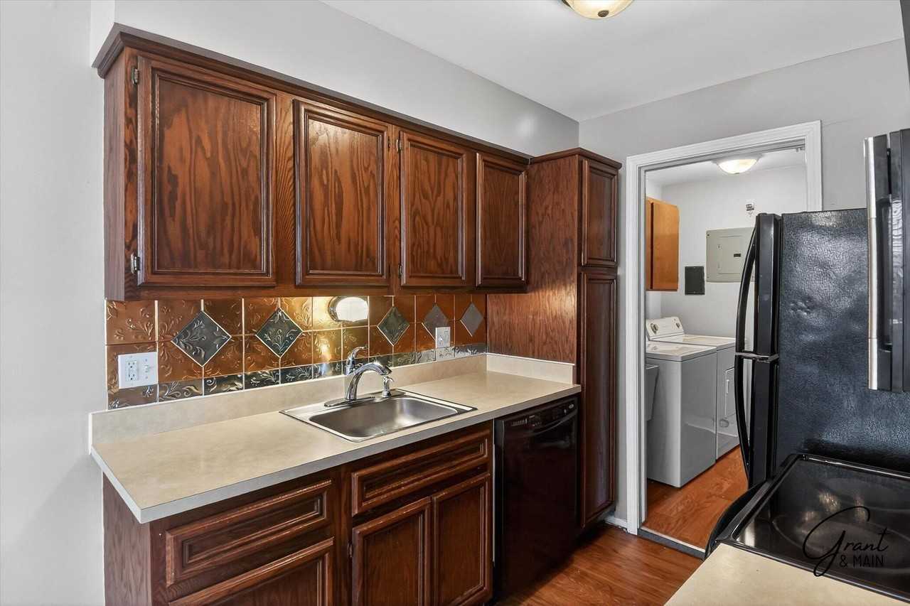 15834 N Franklin Dr - Photo 6 of 14